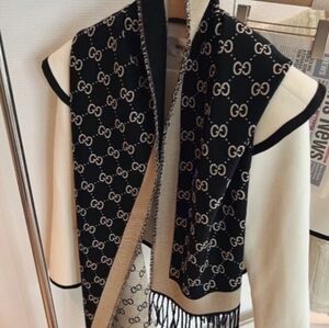 <AUTHENTIC>Gucci Scarf